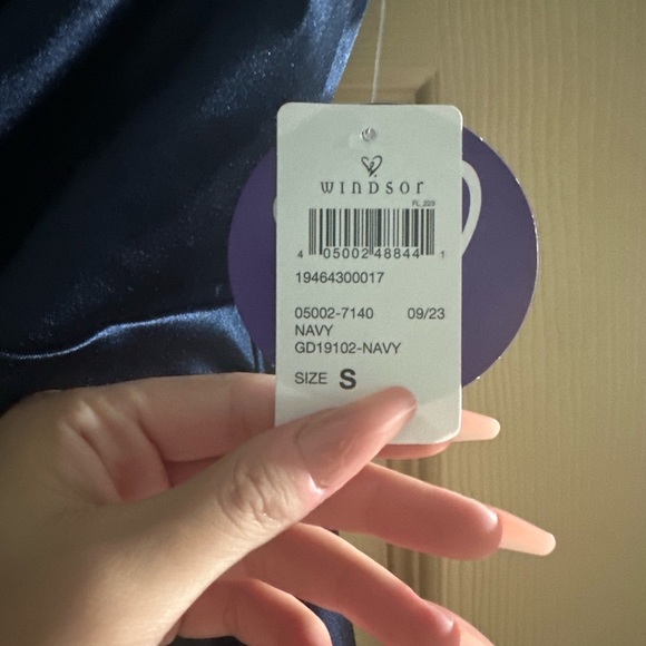 Windsor formal long dress homecoming prom satin blue size small - Picture 7 of 7